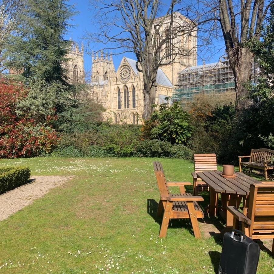 Minster View Apartment At Talbot Court, York Exterior photo