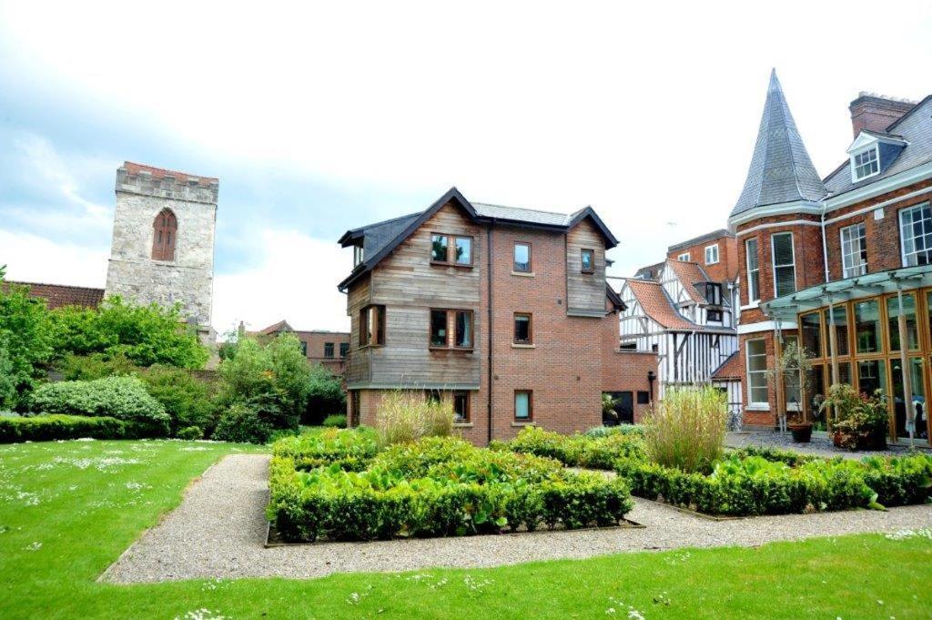 Minster View Apartment At Talbot Court, York Exterior photo